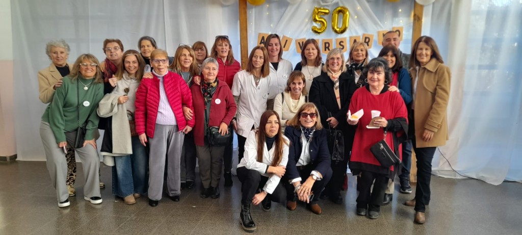 El Centro Educativo Complementario n°802 de Villa Diamante celebró 50 años en un acto muy emotivo