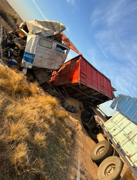 Bonifacio: Grave accidente al impactar dos camiones en ruta 65