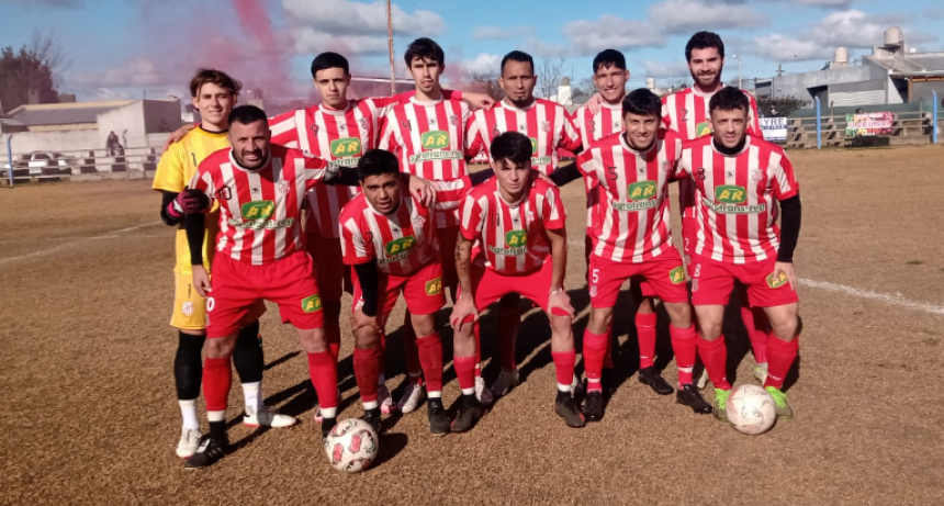 Empleados goleó a Independiente por la Reválida del Torneo