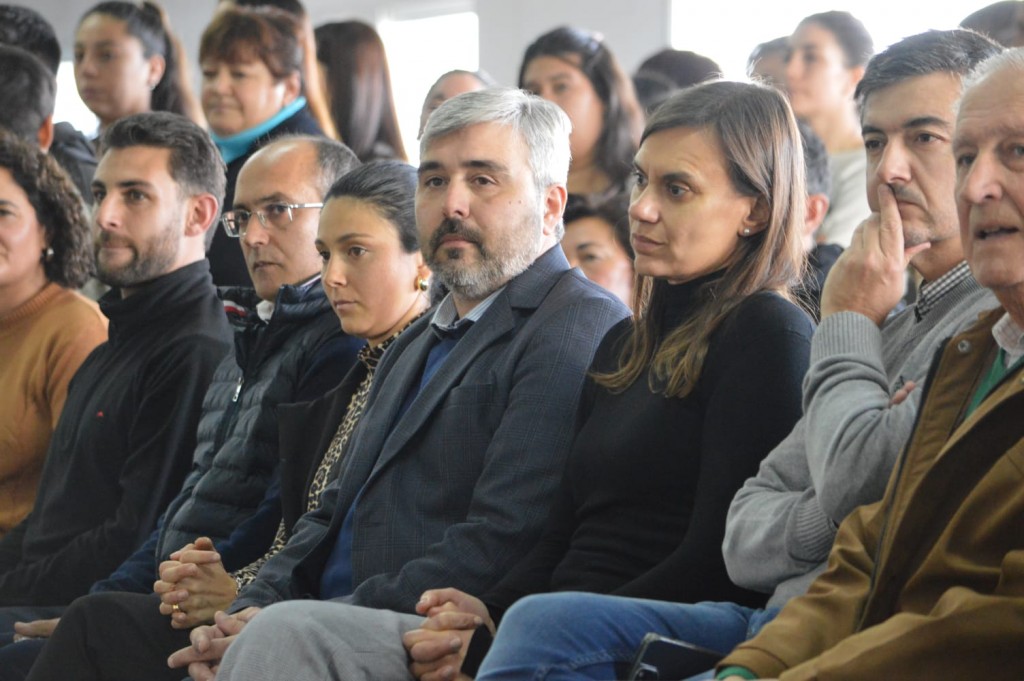Urdampilleta celebró su 112º aniversario, con música, cultura, danzas y la presentación de un libro de Abel Zabala