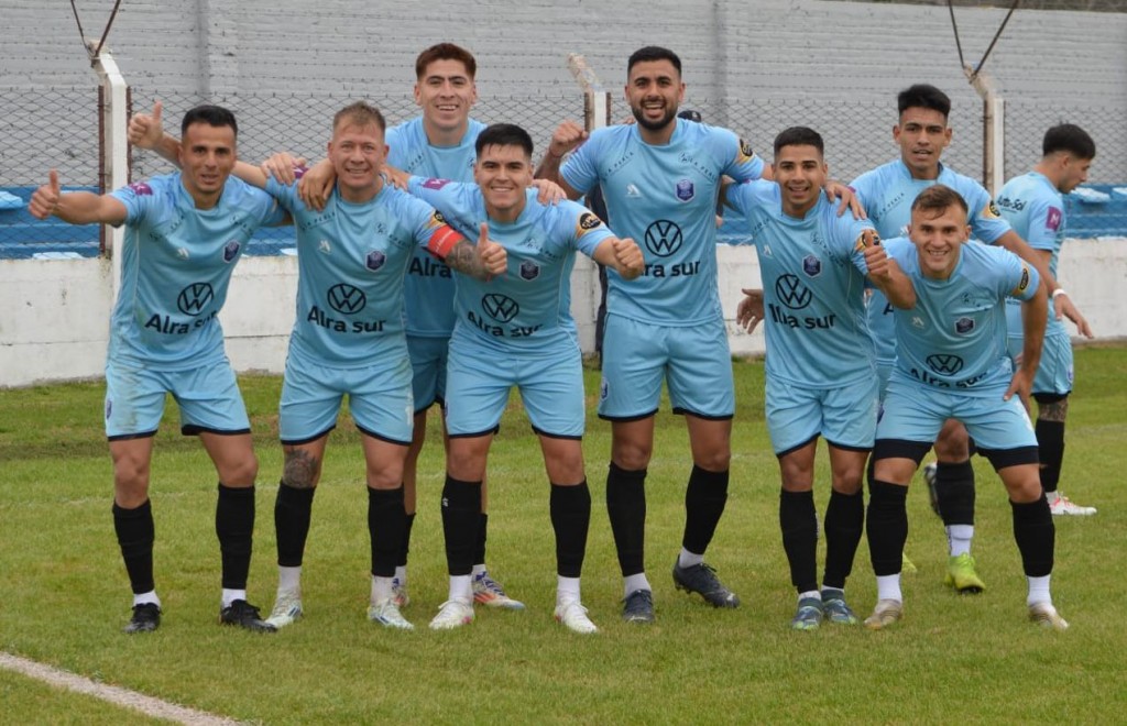 “El Cele” goleó de local y finalizó líder de la Zona B 