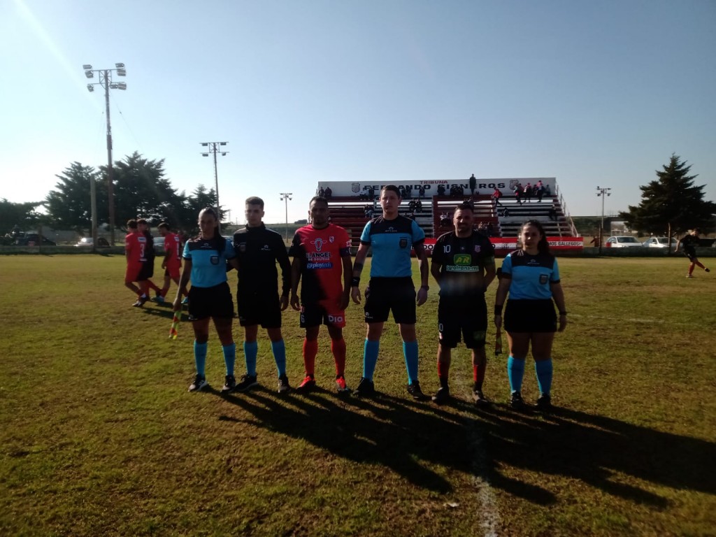 Empleados y Casariego se repartieron los puntos en el inicio del Torneo Oficial