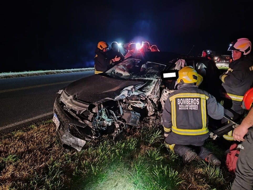 Ruta 205: Se registró un accidente en cercanías al puente del arroyo Saladillo, dos personas fueron hopitalizadas en Roque Pérez