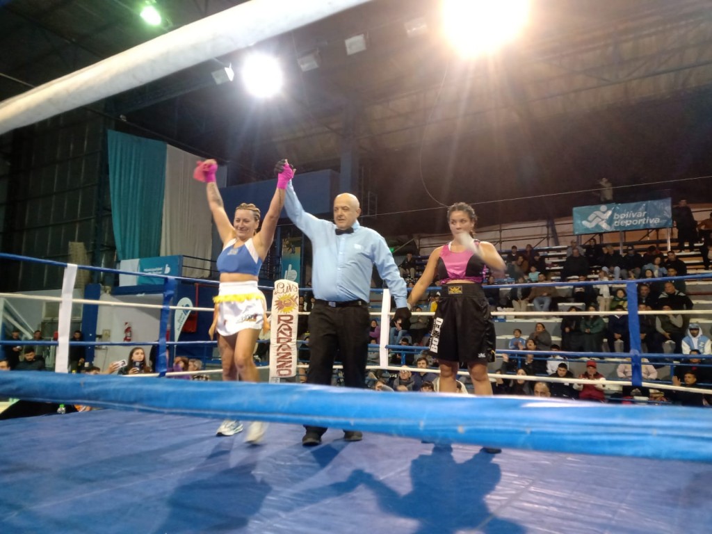 Boxeo Complejo República de Venezuela: Silvina Gómez ganó su pelea en fallo unánime