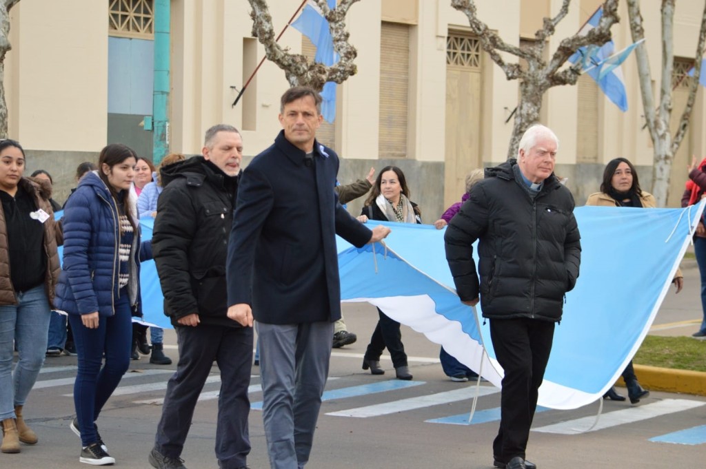 El Municipio present&oacute; la puesta en valor del m&aacute;stil de la rotonda 226 para conmemorar el D&iacute;a de la Indepencia 