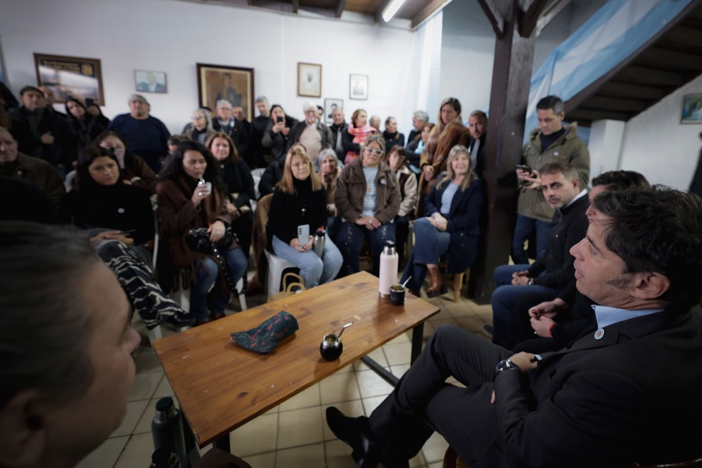 Axel Kicillof : &ldquo;Frente al individualismo y la violencia, nuestro deber es fortalecer los v&iacute;nculos de cercan&iacute;a y solidaridad con nuestro pueblo&rdquo;