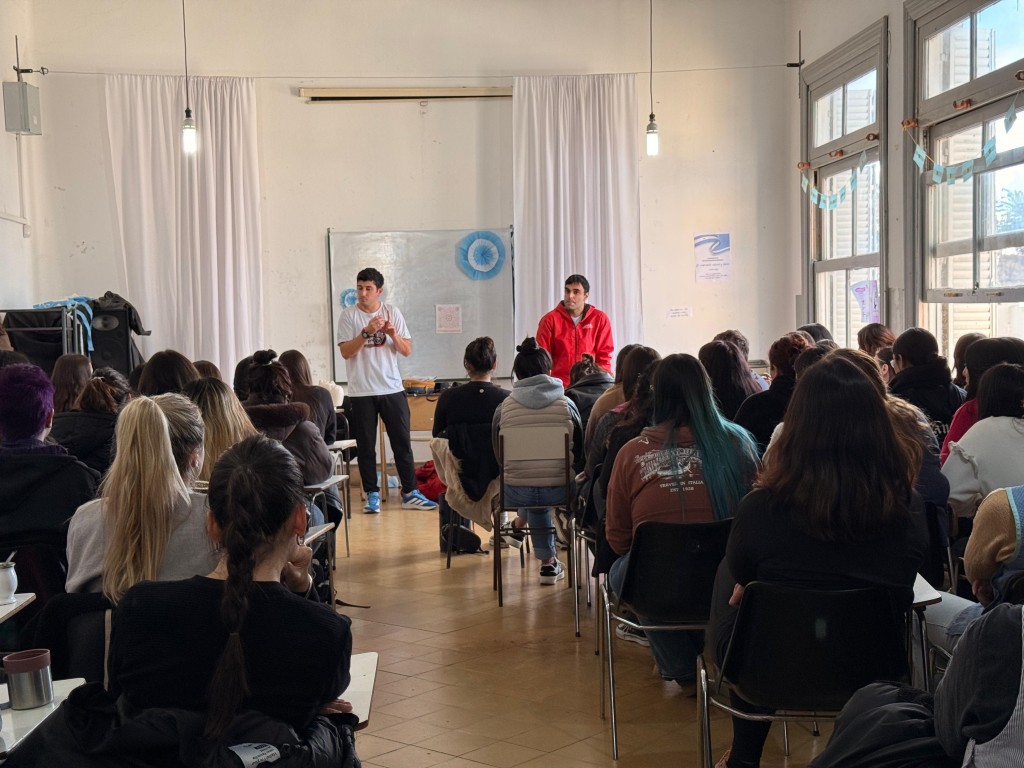Actividad Municipio Prevenci&oacute;n: m&aacute;s de mil personas se capacitaron en el marco del programa "Manos Que Salvan" 