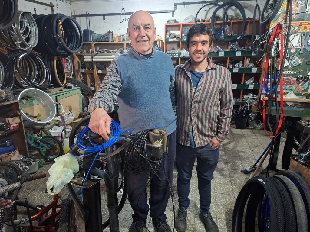Bicicleter&iacute;a El Paisano cumple hoy 28 de julio, 40 a&ntilde;os de vida comercial, con una empresa bien familiar y cerca de la gente
