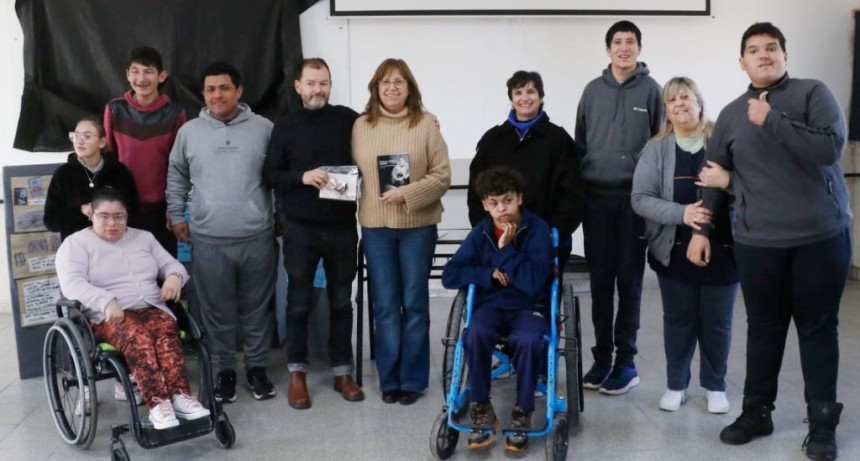 Derechos Humanos acompa&ntilde;&oacute; la presentaci&oacute;n del libro del soldado Echave, que se realiz&oacute; en la Escuela de Educaci&oacute;n Especial n&ordm;502