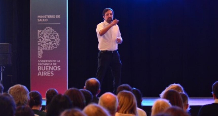 La Provincia rechaz&oacute; la idea libertaria de arancelar la salud y la universidad a extranjeros