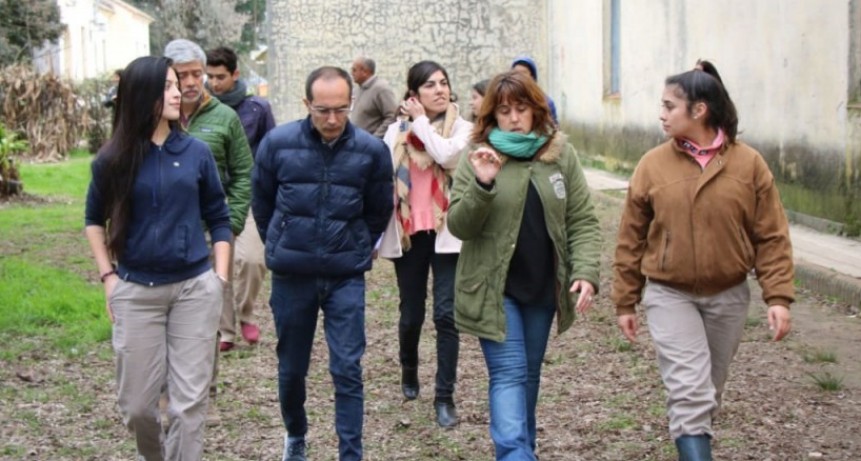 Pisano visit&oacute; la Escuela Agrot&eacute;cnica Dr. Ing. Amadeo T&oacute;mas