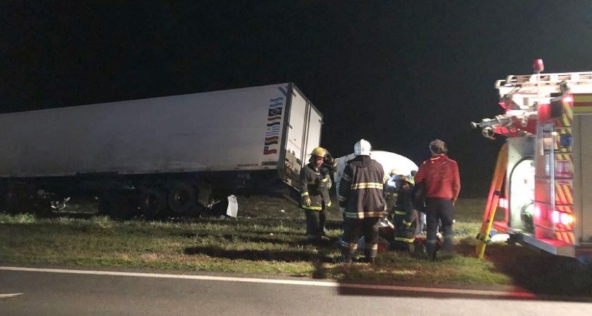 Ruta 205: Tremendo impacto entre tres camiones, dej&oacute; cinco heridos