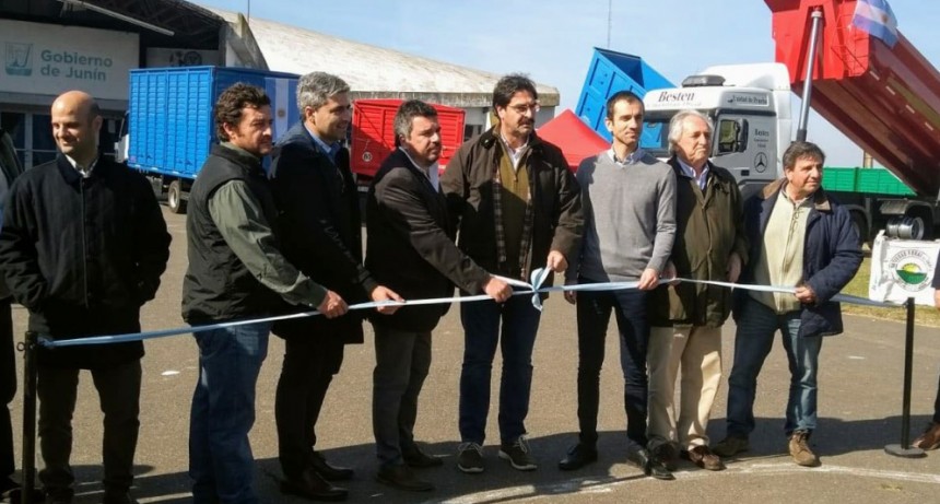 Sarqu&iacute;s visit&oacute; Jun&iacute;n y Bragado donde dialog&oacute; con productores