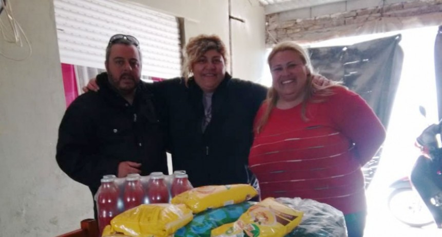 El grupo Enduro Bol&iacute;var entrego donaciones al Comedor Encuentro de Amor
