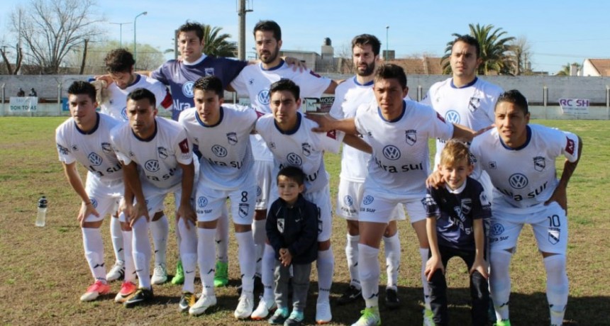 Independiente recibi&oacute; en el Estadio Municipal a Futbol Club Henderson 