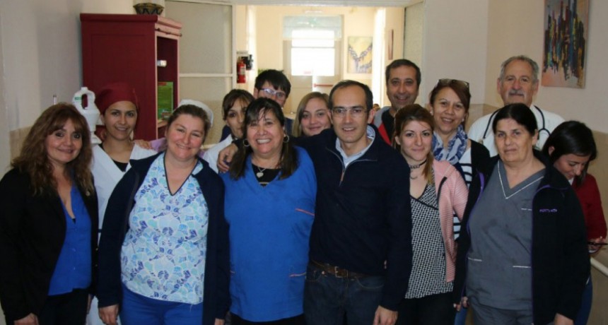 El intendente Pisano visit&oacute; a los Adultos Mayores de Casa Hogar