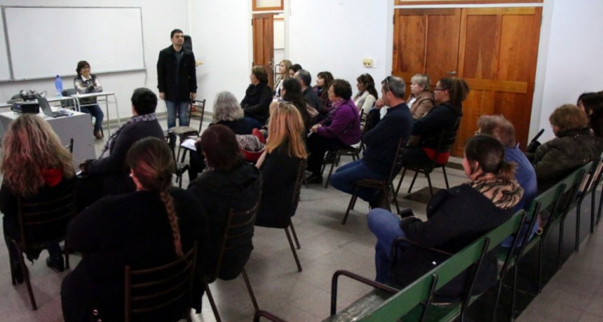 Direcci&oacute;n de Adultos Mayores:  brindaron un taller sobre cuidados