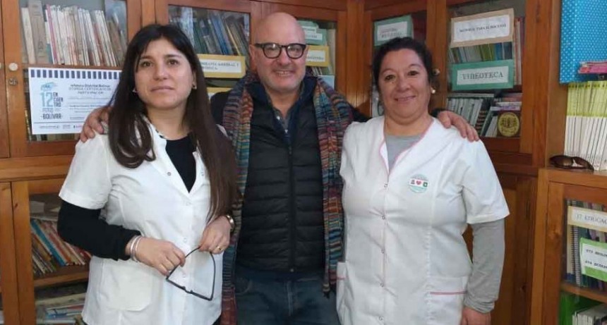 El escritor Franco Vaccarini comparti&oacute; una jornada con alumnos de la EP N.&deg; 2