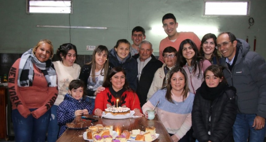 El intendente Pisano acompa&ntilde;&oacute; a Romina Mendoza en el d&iacute;a de su cumplea&ntilde;os