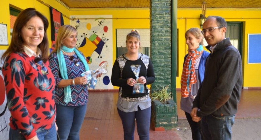 El Intendente Pisano salud&oacute; a los auxiliares de educaci&oacute;n en su d&iacute;a