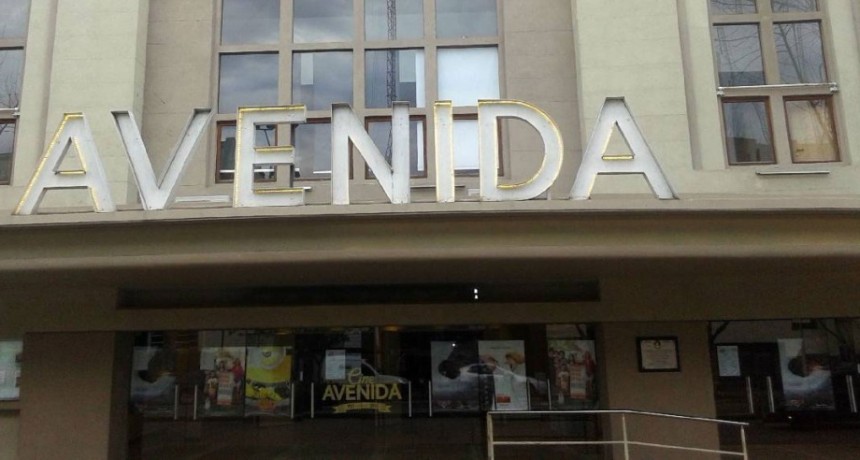 La joven Ana Colato participar&aacute; de las charlas culturales del Cine Avenida