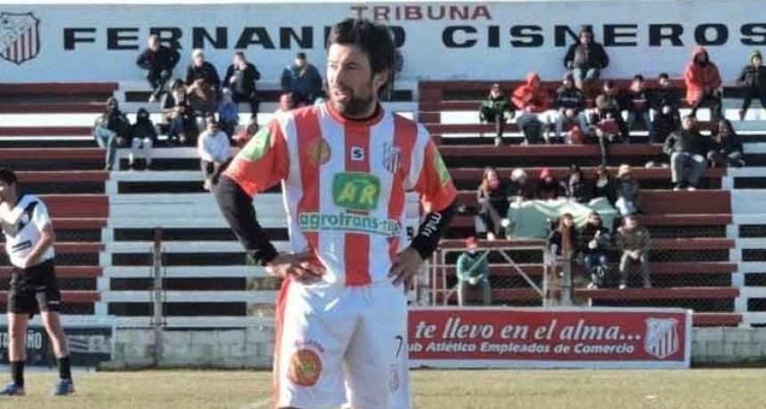 Santaella; &lsquo;Las ganas estan, pero el que manda es el f&iacute;sico, esperemos que me de la oportunidad de retirarme jugando&rsquo;