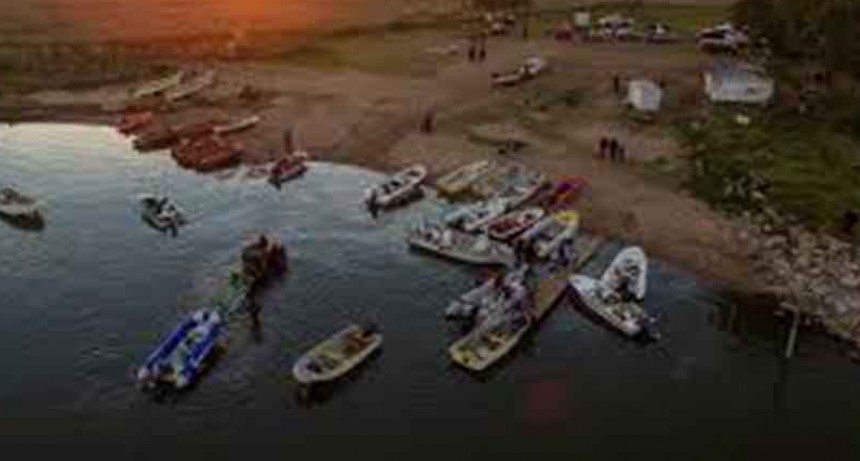 Dos pescadores de Beruti perdieron el control de su lancha: uno est&aacute; desaparecido y el otro lleg&oacute; a costa tras nadar varias horas