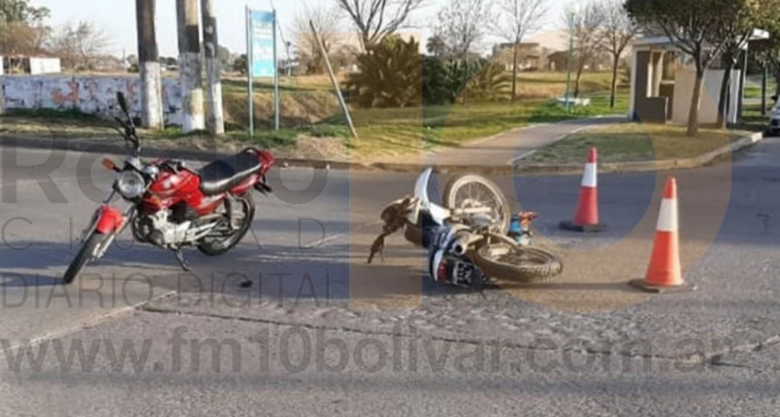 Tres personas fueron hospitalizadas tras el impacto de dos motocicletas