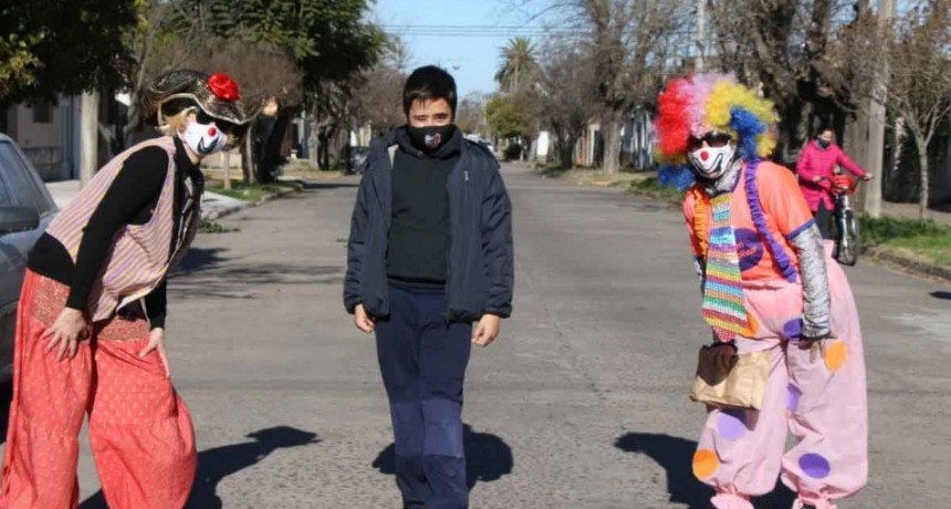 La Direcci&oacute;n de Paradeporte sorprendi&oacute; a los integrantes de sus talleres con un presente