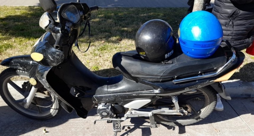 Un joven sufrió un accidente con un caballo y dos motociclistas cayeron por esquivar un perro