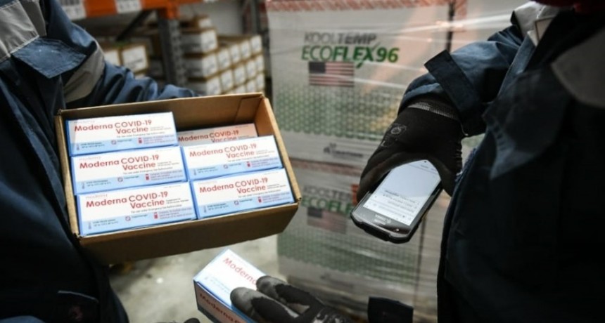 Se utilizarán para combinar vacunas: comenzó la distribución de más de 1,5 millón de dosis de Moderna en todo el país