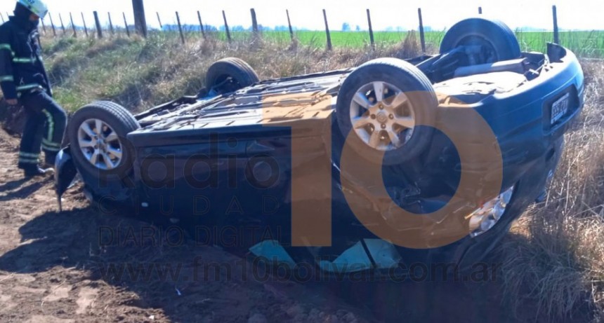 Se registró un vuelco en un camino rural