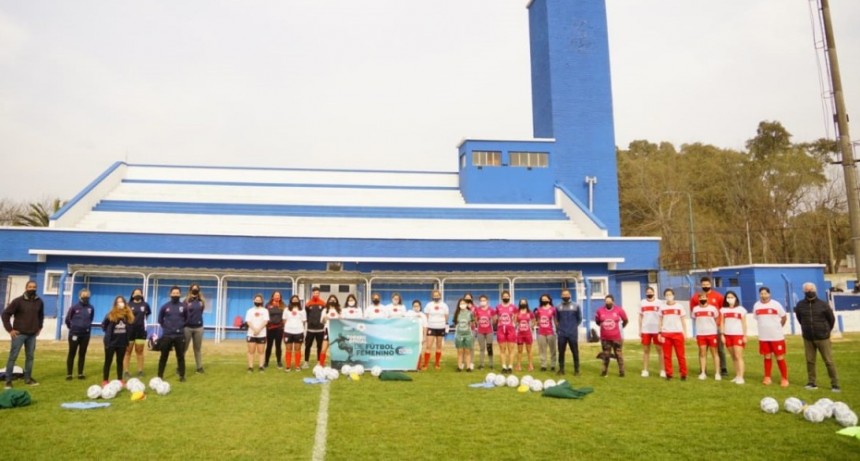 Bolívar tendrá el primer torneo de fútbol femenino de su historia