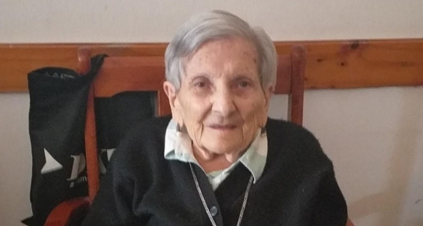 Tota Herrero cumplió 101 años y su deseo es que los demás puedan vivir con felicidad como ella siempre pudo hacerlo