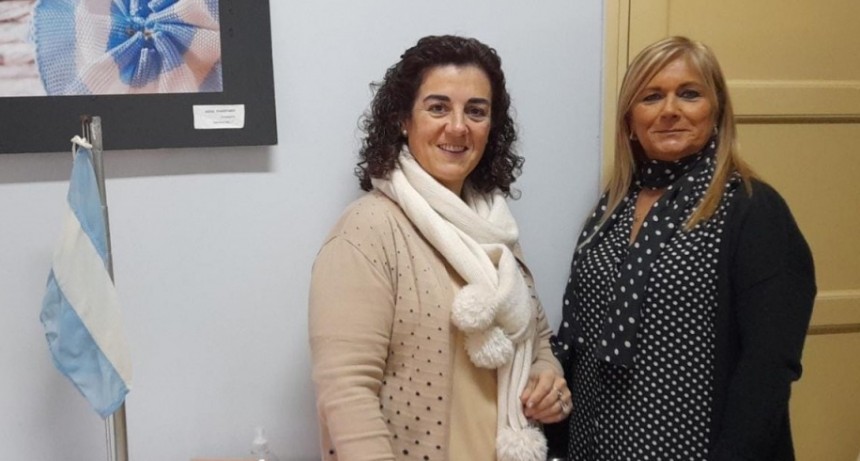 La Consejeras Escolares Rosana Sánchez y Mariela Luengo dieron detalles de la inscripción al listado de aspirantes a Porteros y Ayudantes de Cocina 2023