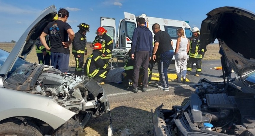Ruta 205: Dos bolivarenses protagonizaron un choque frontal este sábado por la tarde en jurisdicción de Roque Pérez