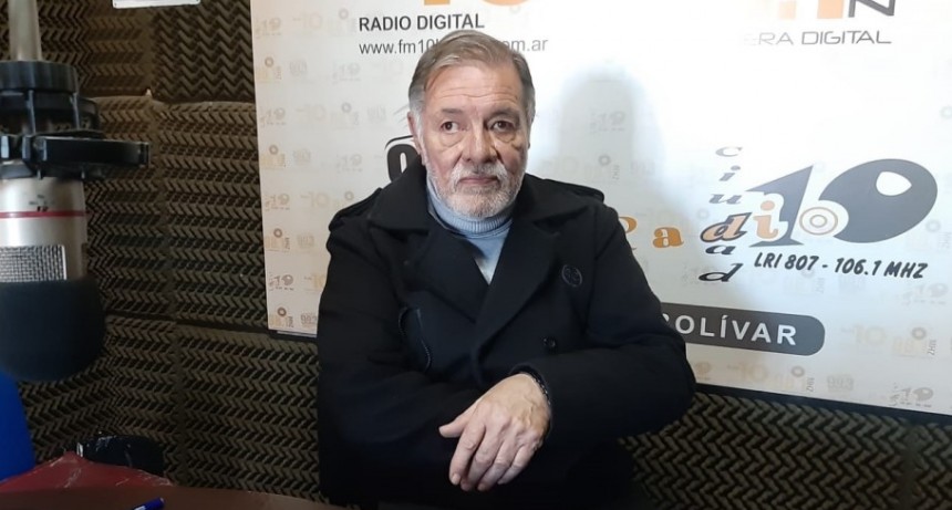 Julio Ruíz visitó los estudios de FM 10 y hablamos de la fecha de referencia respecto del fallecimiento de José de San Martín, pero también de cómo estamos educando