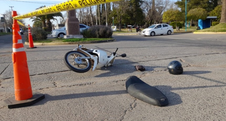 Impacto entre auto y moto