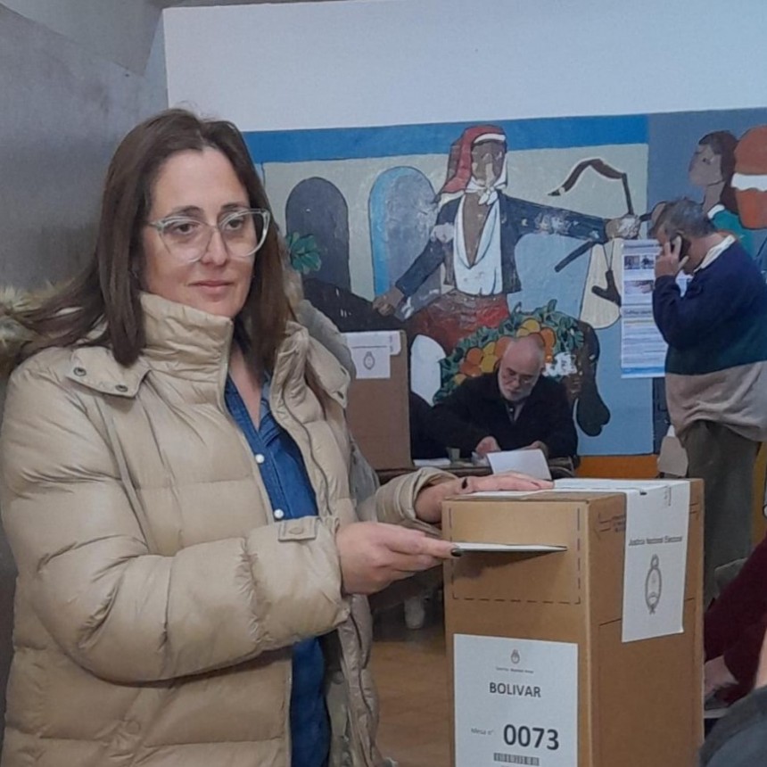 Patricia Unsaín: “Con algunos contratiempos pero vamos bien, voy a estar recorriendo las escuelas y esperando los resultados en el local partidario”