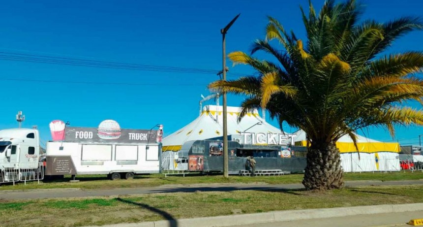 Martín Lugones: “La verdad que Bolívar nos sorprende, como cada ciudad en la que vamos, por suerte la gente tiene mucho euforia y de alguna manera conoce en forma anticipada el nivel del show que brinda el circo”