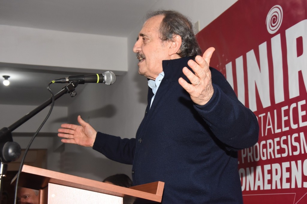 Ricardo Alfonsín renunció a la Unión Cívica Radical  y convocó a la construcción de un Frente Progresista