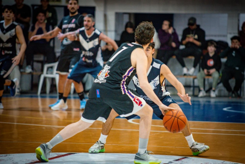 Primera Masculina: Sport Club Trinitarios no pudo ante El Fortín