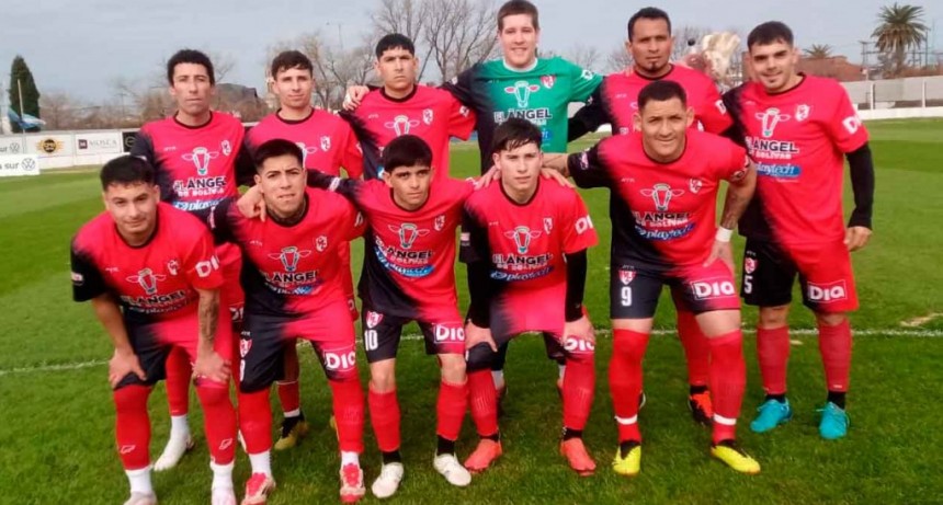 Este martes: En un partidazo, el “rojo” de Adrián Fuster venció a Ciudad de Bolívar, FM 10 habló con los jugadores de Casariego 