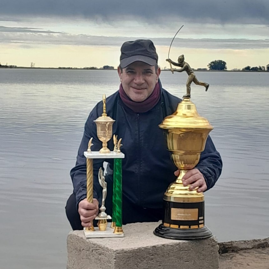 Gustavo Tomanovich fue el ganador del concurso 66º Aniversario del Club de Pesca “Las Acollaradas”, y habló con FM 10
