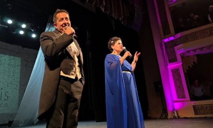 Fernando Santiago: "Van a ver un espect&aacute;culo que sorprende, que combina la canci&oacute;n con el humor y hace que la gente lo disfrute a pleno"