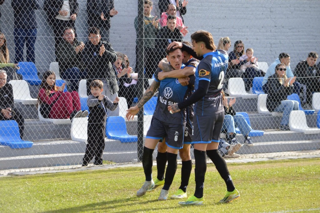 El "cele" reaccion&oacute; a tiempo y salv&oacute; un punto ante Racing de C&oacute;rdoba. FM 10, habl&oacute; con los protagonistas 