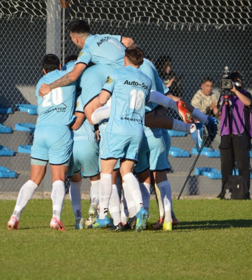 Tres puntos de oro: Ciudad de Bol&iacute;var venci&oacute; 1-0 a Defensores de Belgrano sobre el final y se mantiene en zona de clasificaci&oacute;n. FM 10, habl&oacute; con los protagonistas