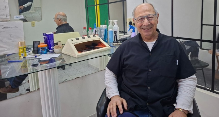 D&iacute;a del Peluquero y visitamos a Ra&uacute;l Delorenzi
