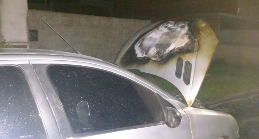 Se incendio un autom&oacute;vil en calle Leiria y Laprida