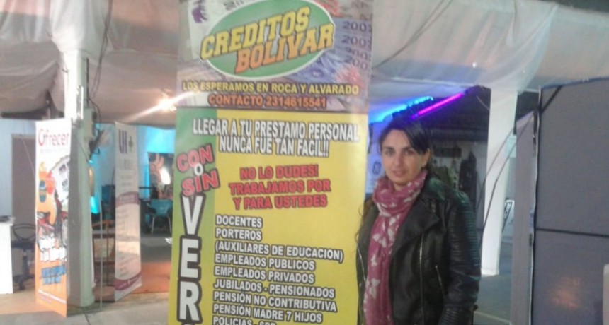 Cr&eacute;ditos Bol&iacute;var atiende en el galp&oacute;n que la C&aacute;mara Comercial tiene en la Expo 2018